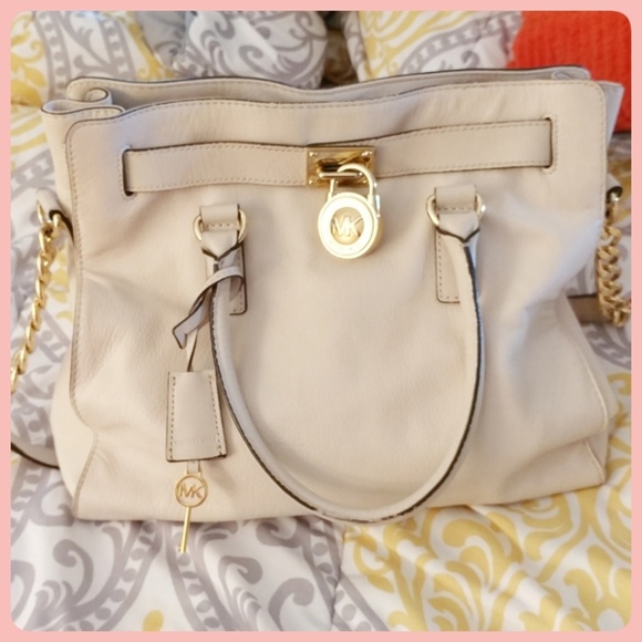 Michael Kors Handbags - Michael Kors Leather Bag